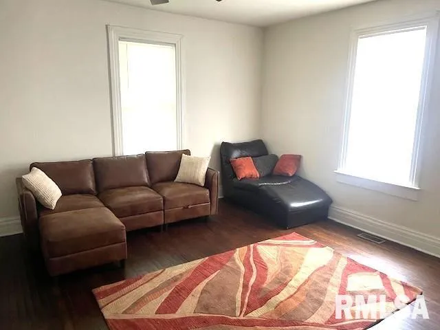 $132,000 | 930 North 8th Street, Springfield, IL 62702