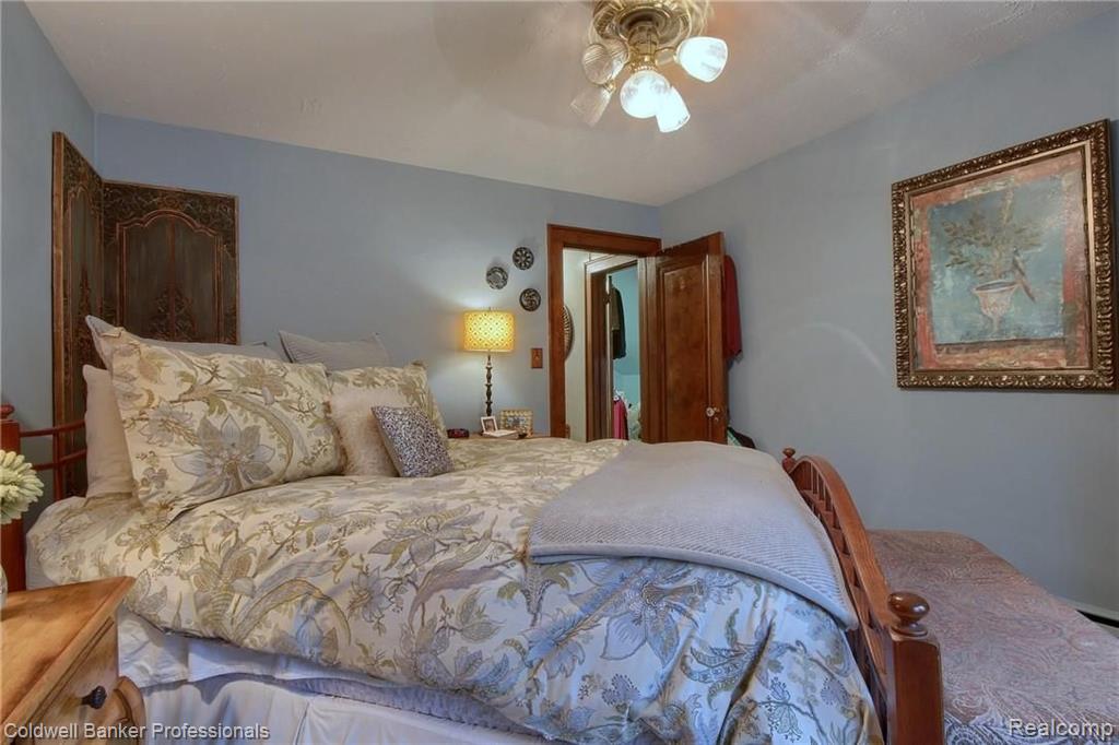 101 Base Line Road Northville, MI 48167 - Photo 17 of 33