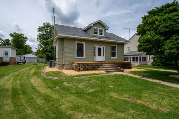 $175,000 | 311 South Main Street, Flanagan, IL 61740