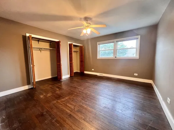 $2,800 | 16W771 56th Street, Unit 1, Clarendon Hills, IL 60514