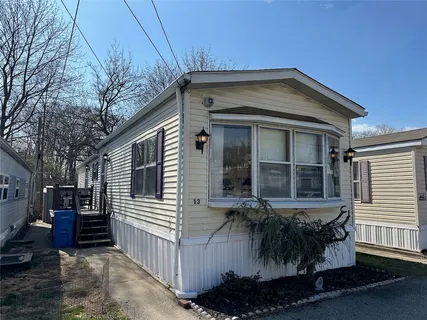 $100,000 | 443 Dyer Avenue, Cranston, RI 02920