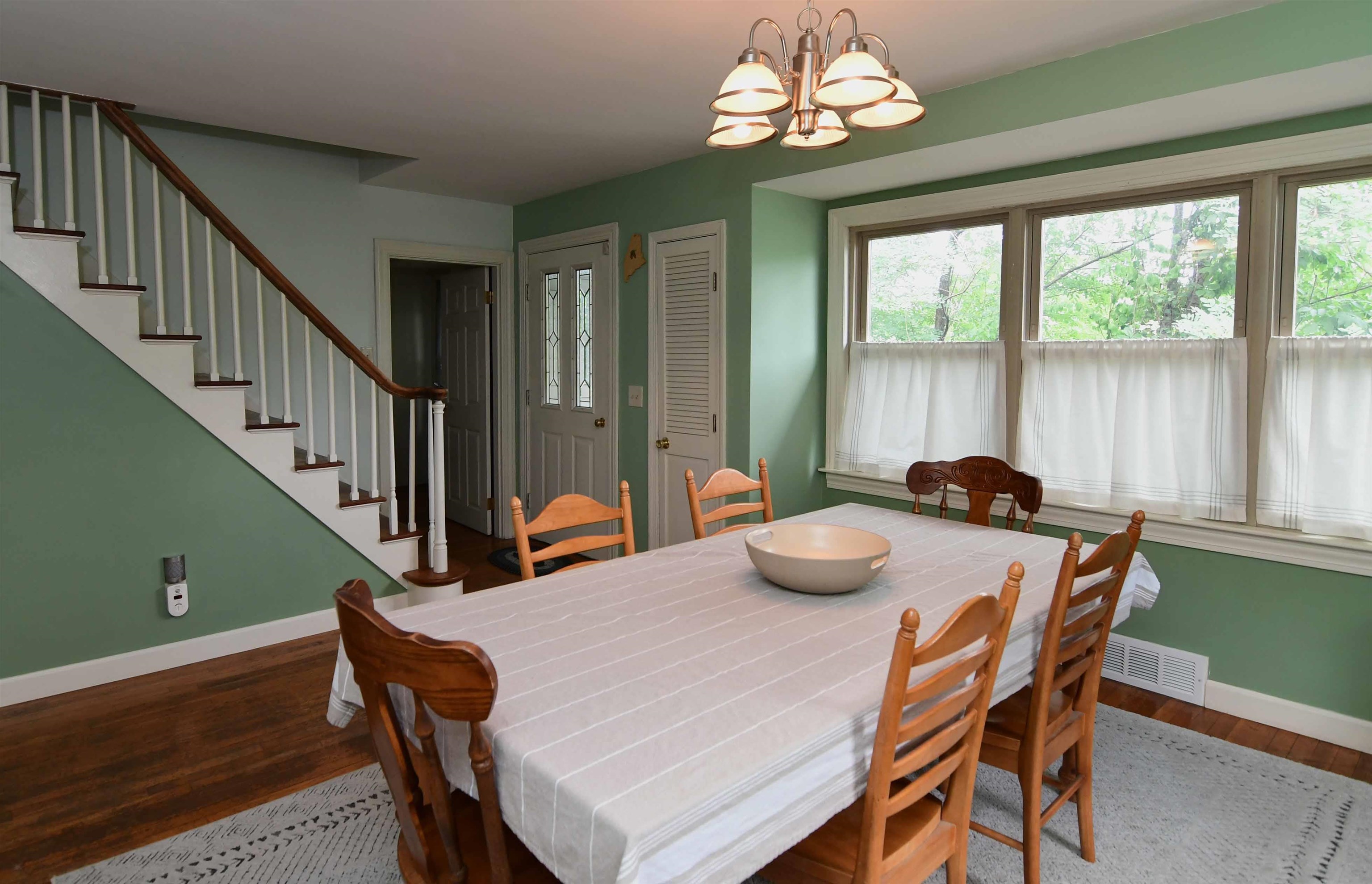 495 Calef Road Manchester, NH 03103 - Photo 13 of 30