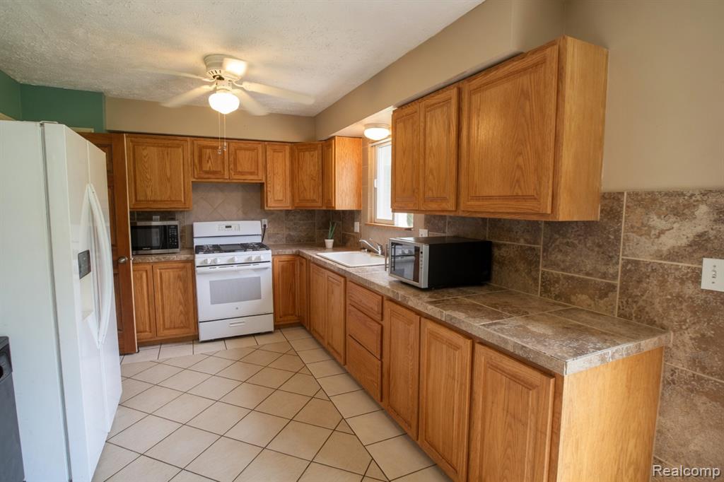 8040 Smith Road Gaines, MI 48436 - Photo 26 of 30