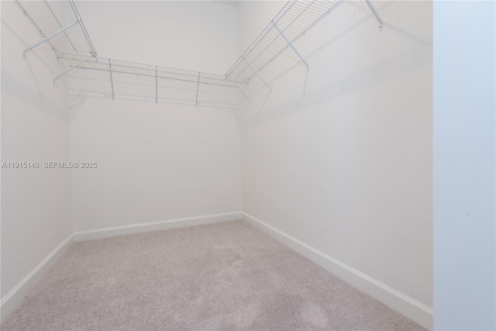 2636 Southeast 8th Court Homestead, FL 33035 - Photo 35 of 49 a view of a room