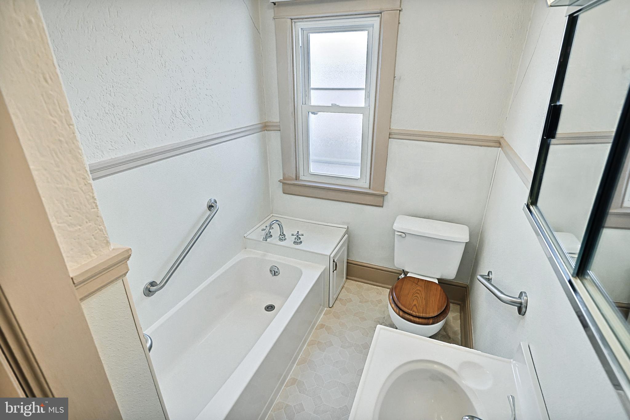 1210 West Princess Street York, PA 17404 - Photo 15 of 30 Full bath