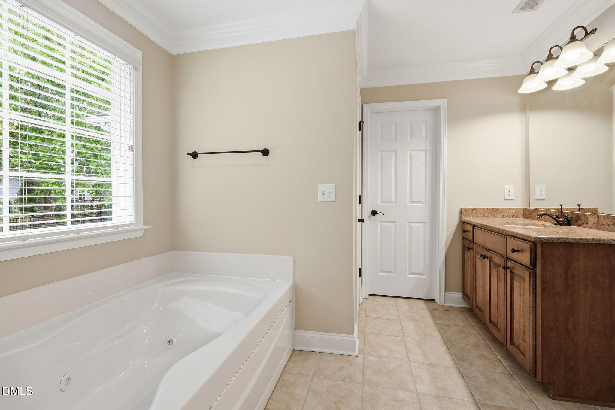10200 Thoughtful Spot Way Raleigh, NC 27614 - Photo 42 of 62 Primary Bath