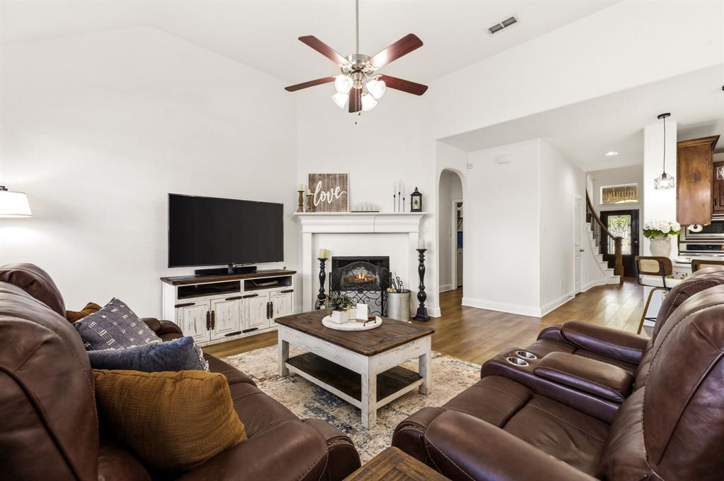 2409 Ranchview Drive Little Elm, TX 75068 - Photo 9 of 37