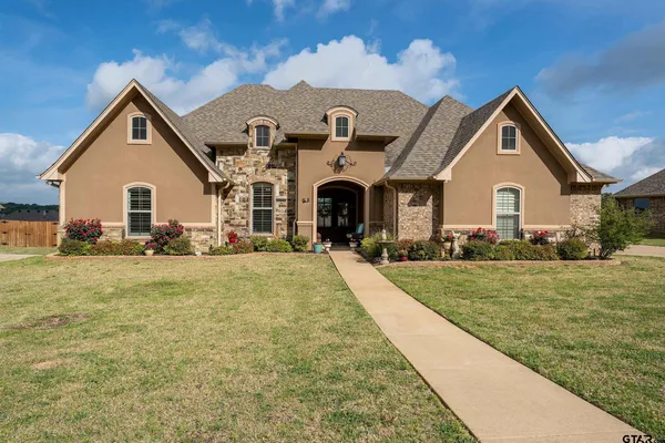 $450,000 | 220 Sunnys Halo Boulevard, Bullard, TX 75757