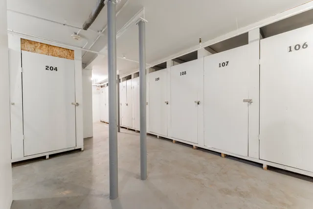 $139,000 | 703 East Fullerton Avenue, Unit 107, Glendale Heights, IL 60139