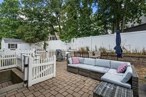 $1,149,000 | 4 Waite Avenue, Burlington, MA 01803