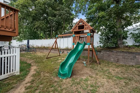 $1,149,000 | 4 Waite Avenue, Burlington, MA 01803