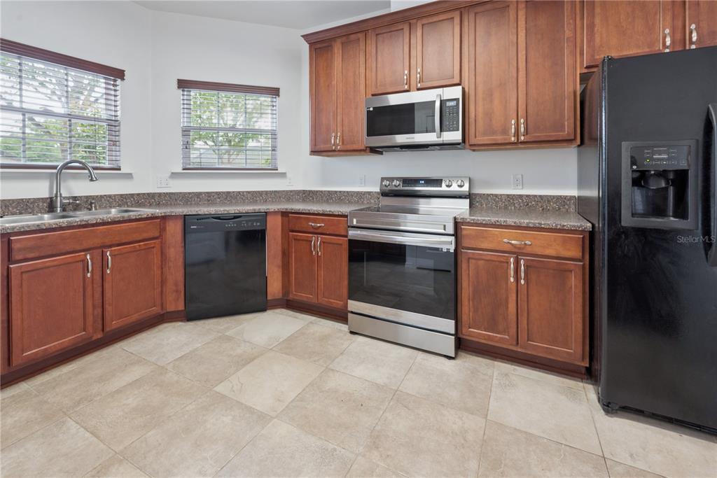 7443 Southwest 80th Drive Gainesville, FL 32608 - Photo 5 of 32