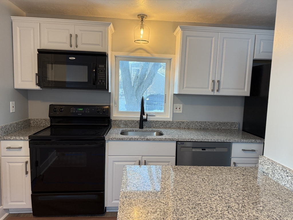 276 A Onset Avenue Wareham, MA 02558 - Photo 3 of 17