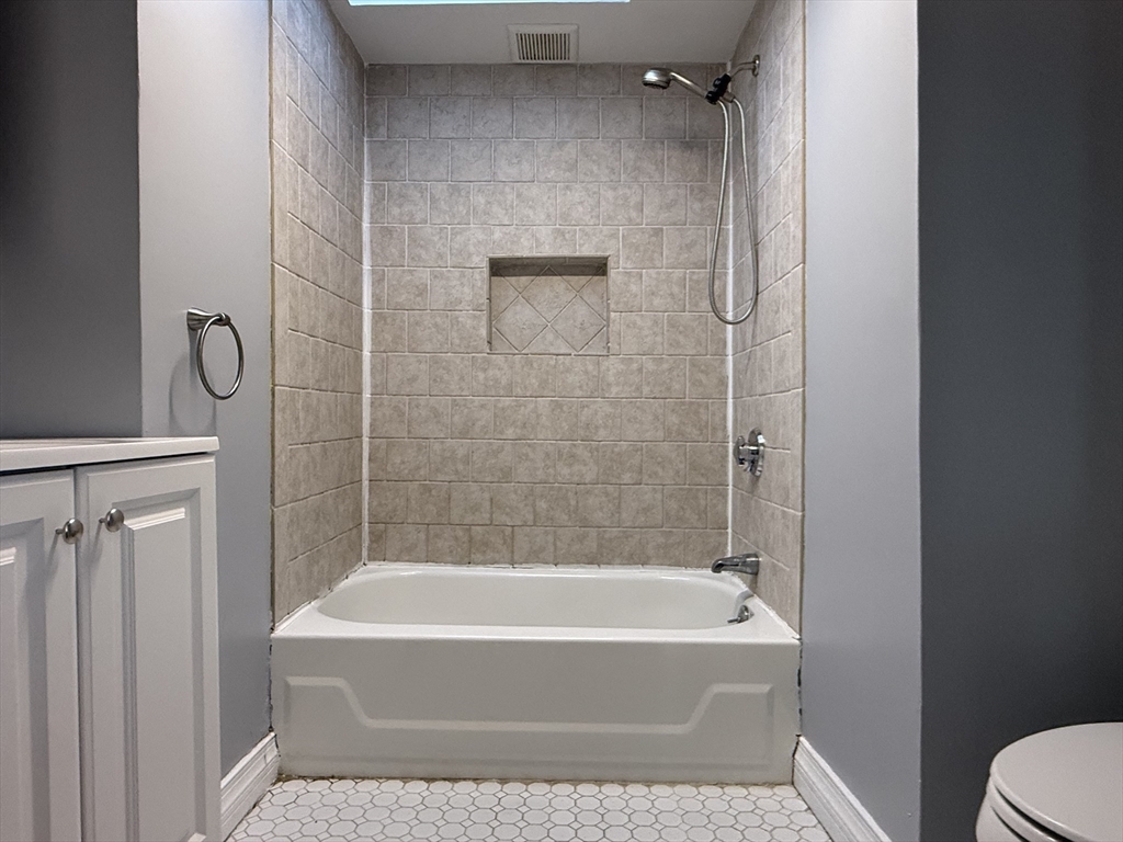 276 A Onset Avenue Wareham, MA 02558 - Photo 9 of 17