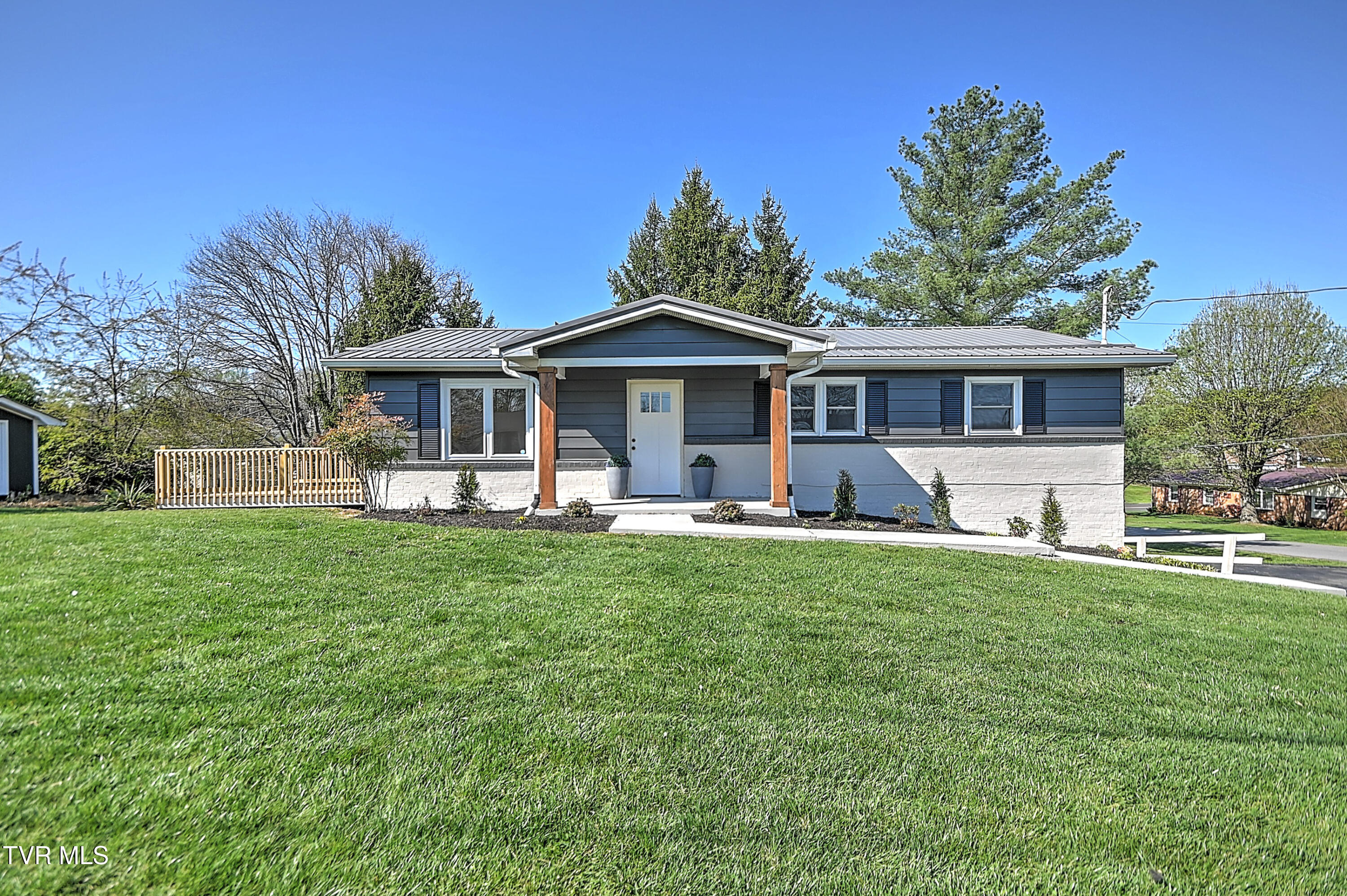 209 Chester Hill LG-2