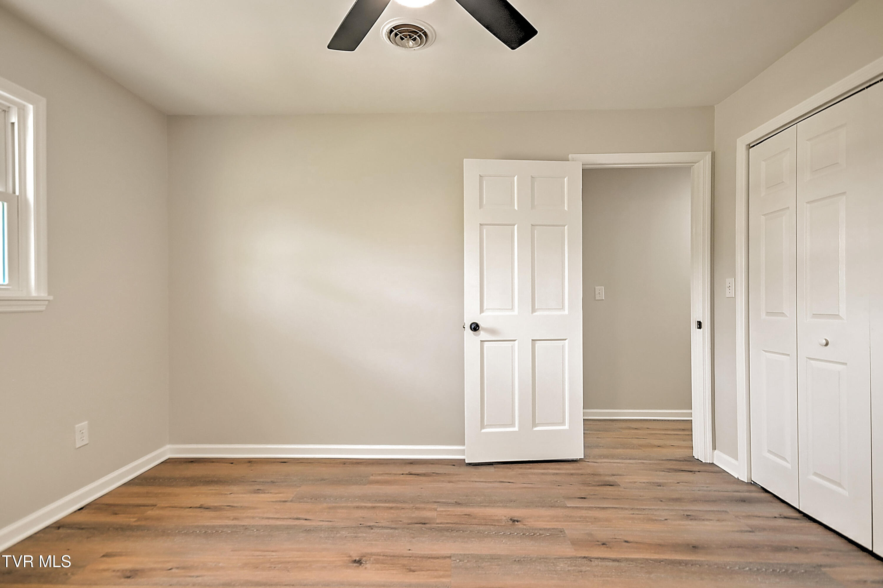 209 Chester Hill Road Bristol, VA 24201 - Photo 23 of 29 209 Chester Hill LG-26