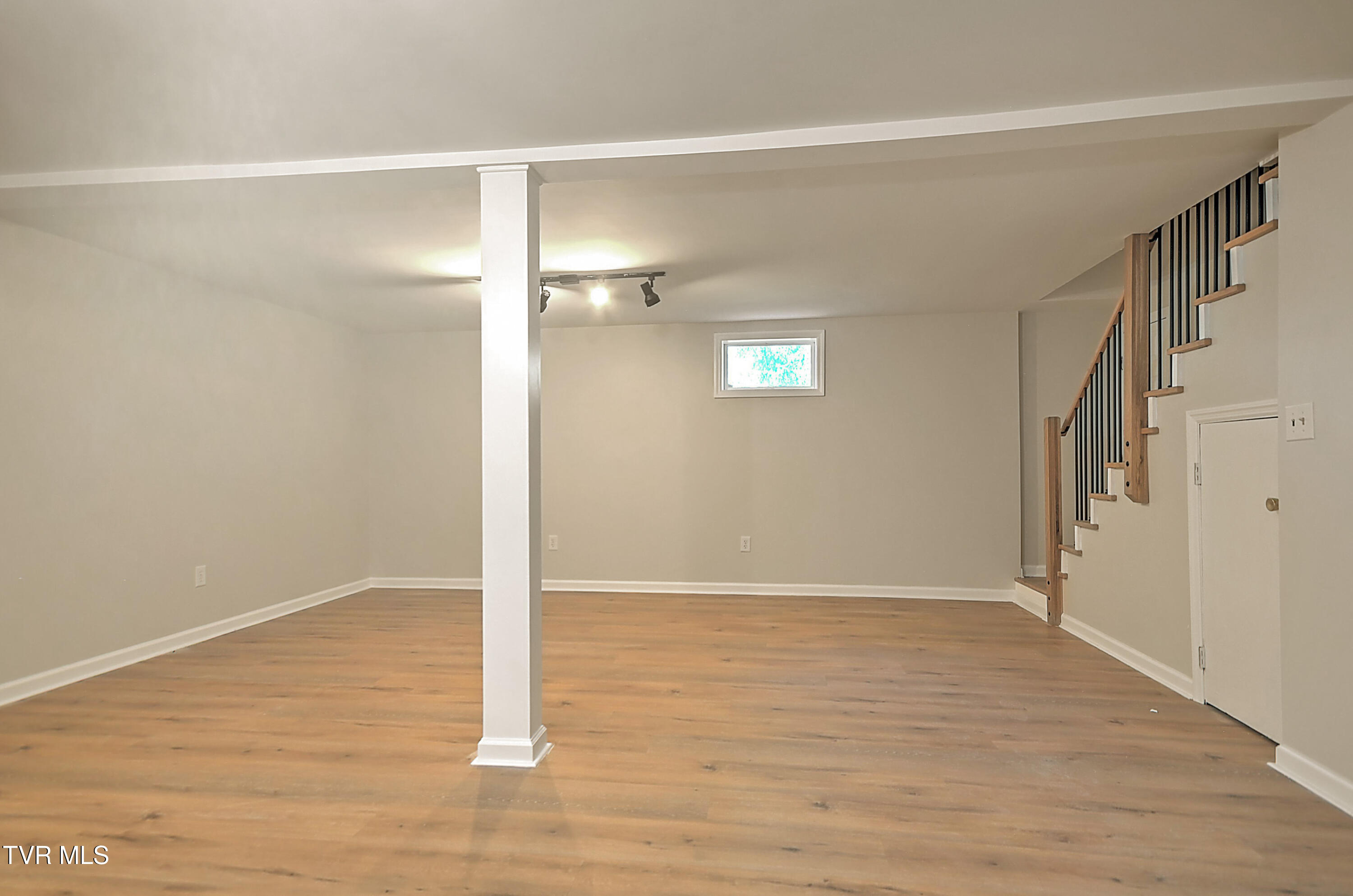 209 Chester Hill Road Bristol, VA 24201 - Photo 27 of 29 209 Chester Hill LG-31