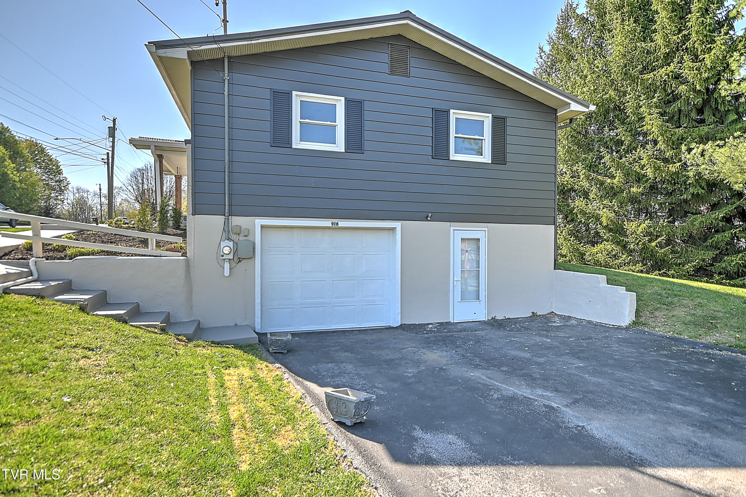 209 Chester Hill Road Bristol, VA 24201 - Photo 29 of 29 209 Chester Hill LG-41