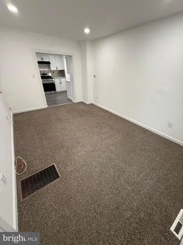 $2,100 | 109 North Main Street, Williamstown, NJ 08094