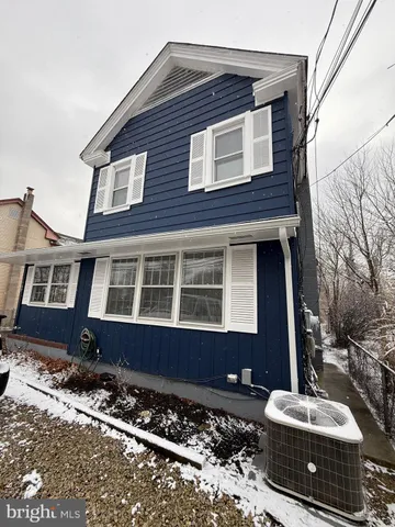 $2,100 | 109 North Main Street, Williamstown, NJ 08094
