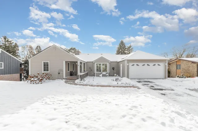 $489,000 | 3 Kennard Court, St. Paul, MN 55106