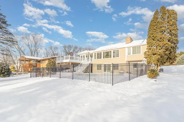 $489,000 | 3 Kennard Court, St. Paul, MN 55106