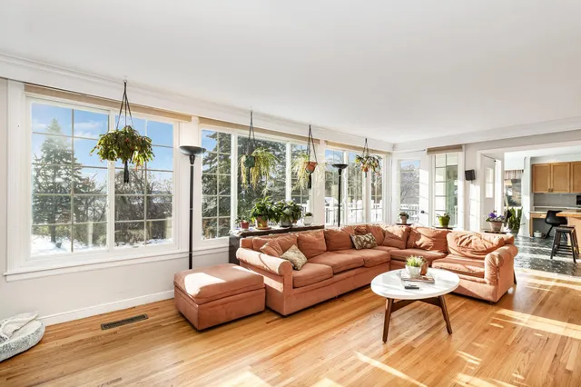 $489,000 | 3 Kennard Court, St. Paul, MN 55106