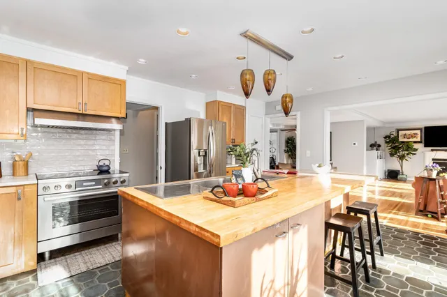 $489,000 | 3 Kennard Court, St. Paul, MN 55106