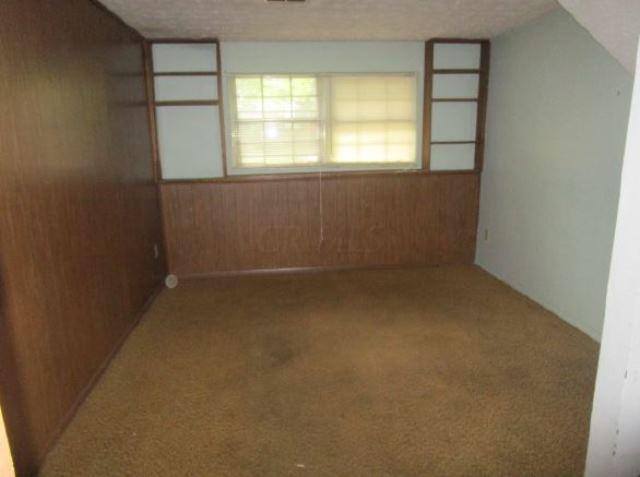 2986 Upton Road West Columbus, OH 43232 - Photo 4 of 9 Gallery Image 4