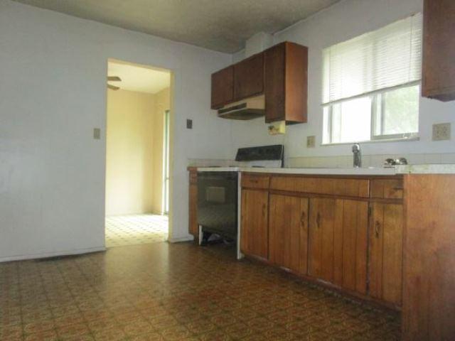 2986 Upton Road West Columbus, OH 43232 - Photo 5 of 9 Gallery Image 5