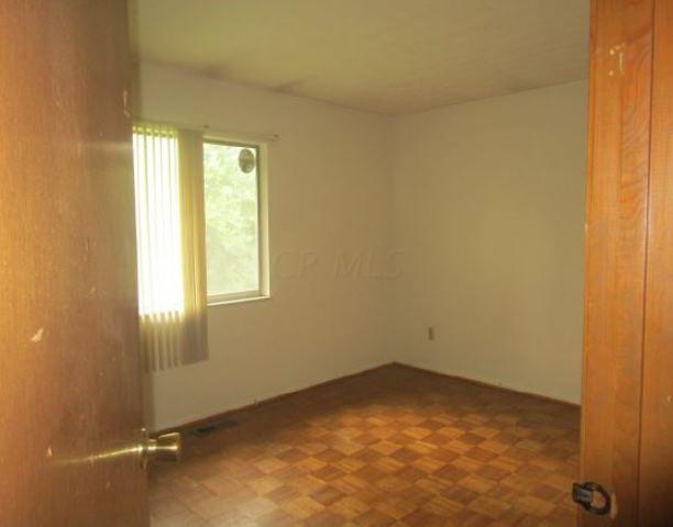 2986 Upton Road West Columbus, OH 43232 - Photo 7 of 9 Gallery Image 7