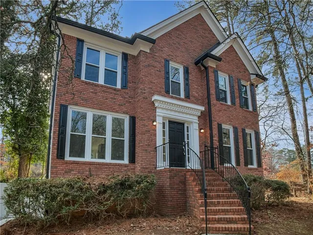 $366,000 | 2454 Jacks View Court, Snellville, GA 30078