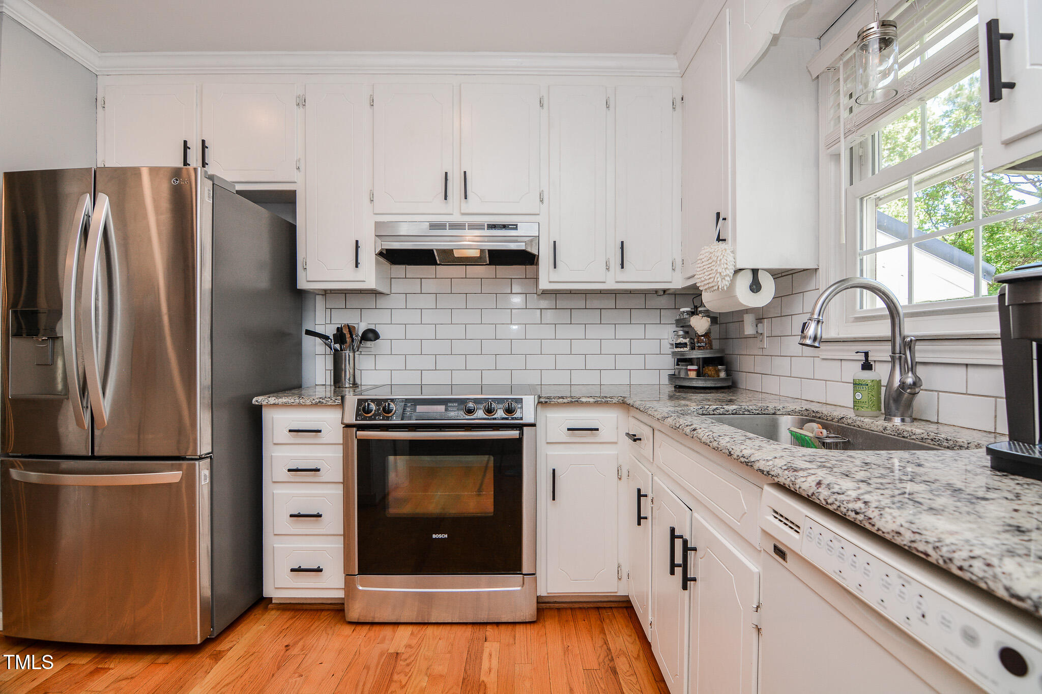 2717 Jack Road Clayton, NC 27520 - Photo 13 of 59 Bosch Range & Hood