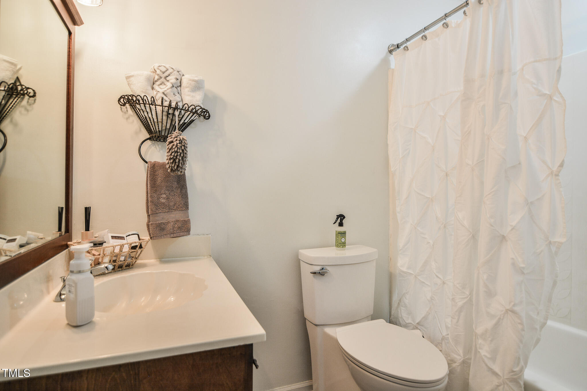2717 Jack Road Clayton, NC 27520 - Photo 19 of 59 Freshly Painted Hall Bath