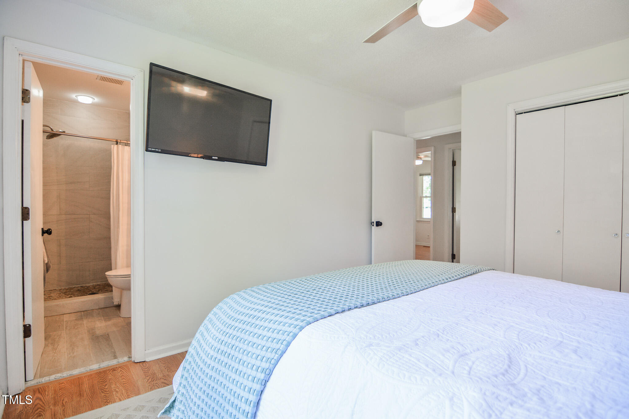 2717 Jack Road Clayton, NC 27520 - Photo 22 of 59 Owners Suite with Private Bath