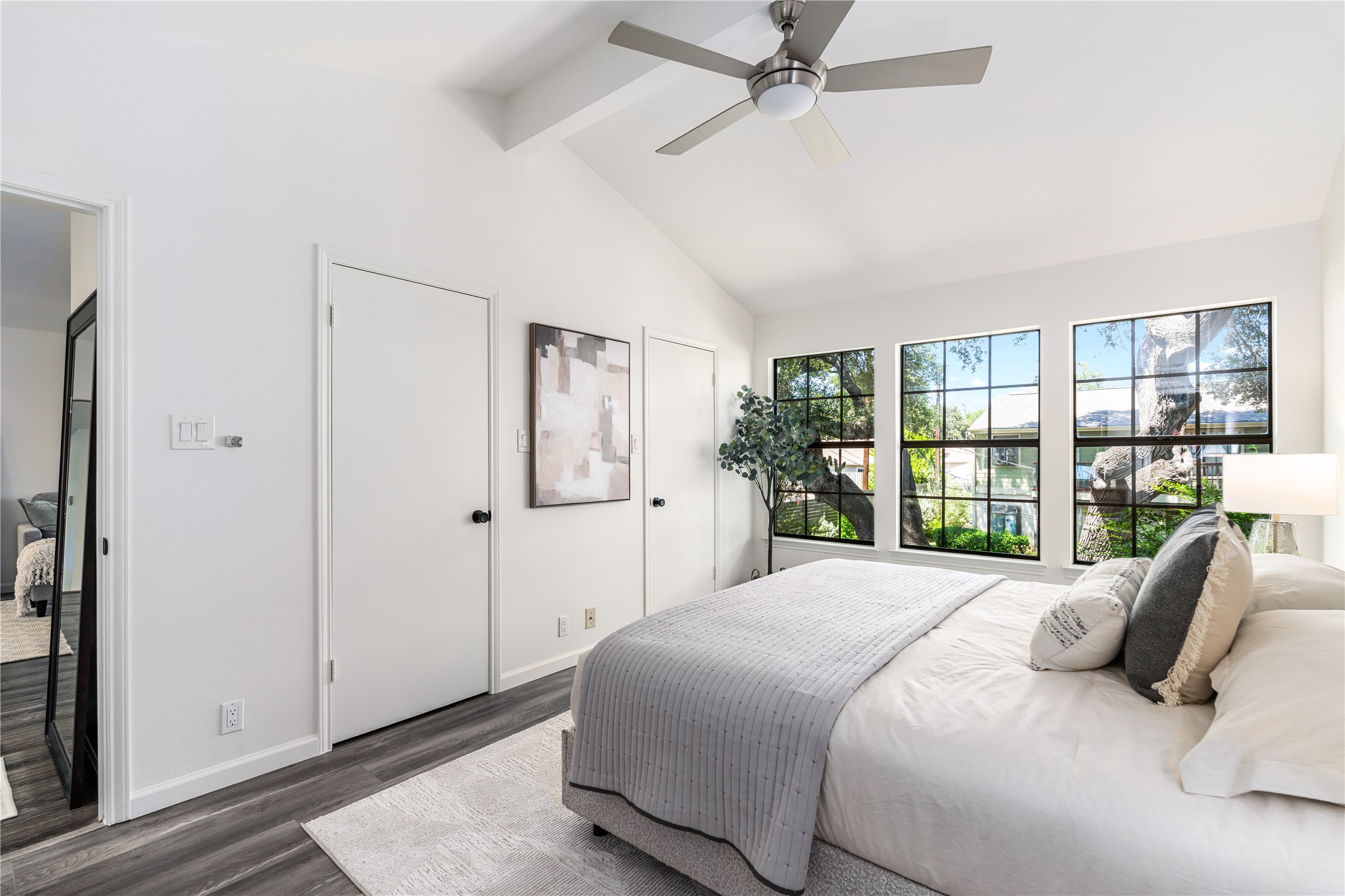 2215 Post Road, Unit 2084 Austin, TX 78704 - Photo 17 of 34 Gallery Image 17