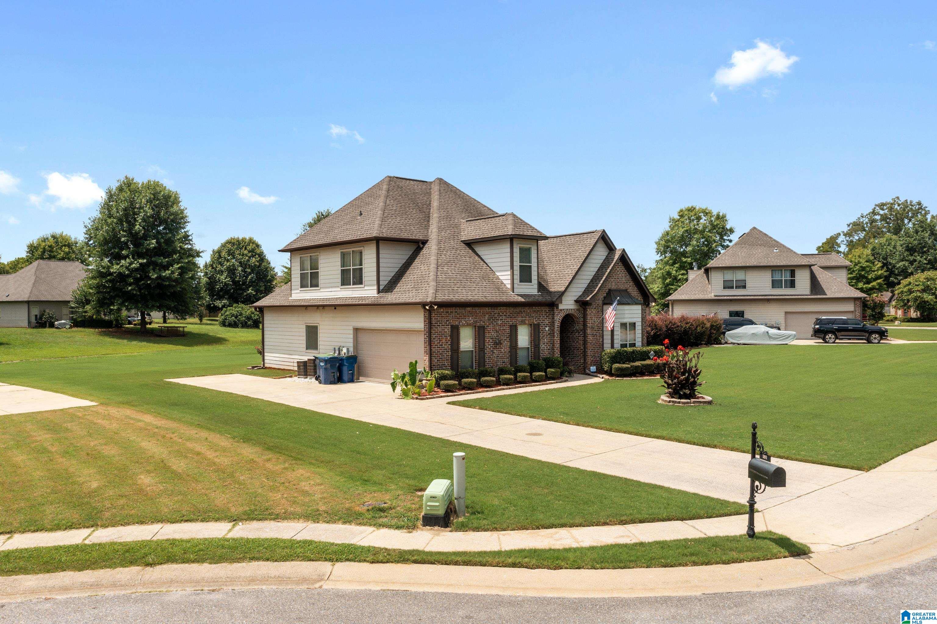 591 Barkley Circle Alabaster, AL 35007 - Photo 2 of 34