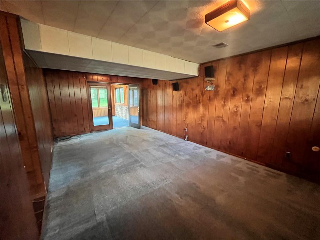 5675 Aiken Road McKees Rocks, PA 15136 - Photo 6 of 20 Gallery Image 6