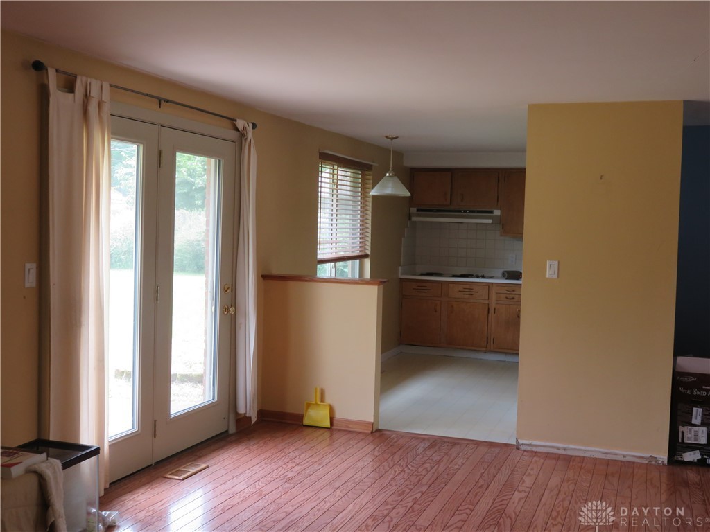 4872 Bonnie Road Kettering, OH 45440 - Photo 5 of 12 Gallery Image 5