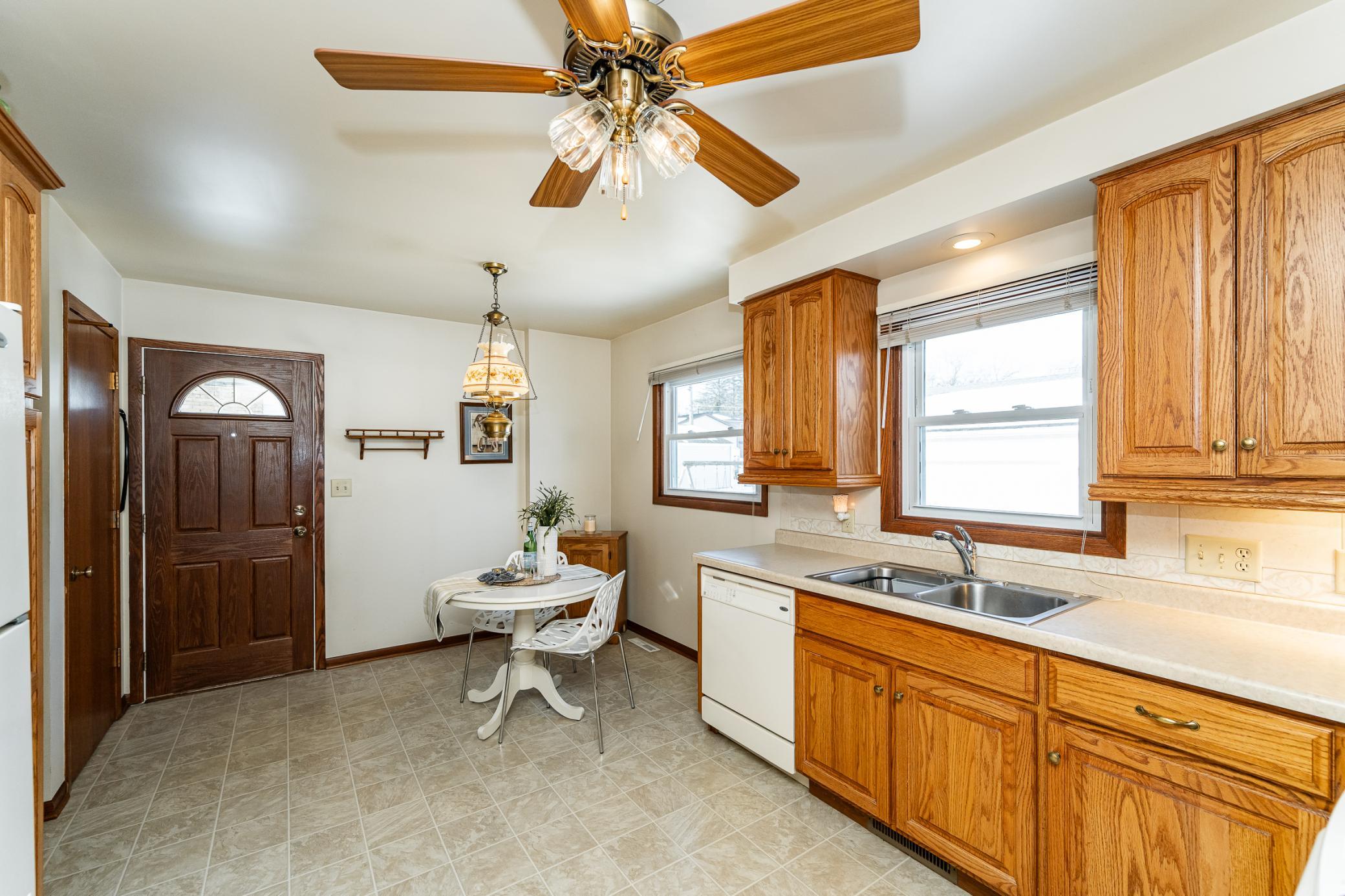 3917 16th Avenue Northwest Rochester, MN 55901 - Photo 8 of 47
