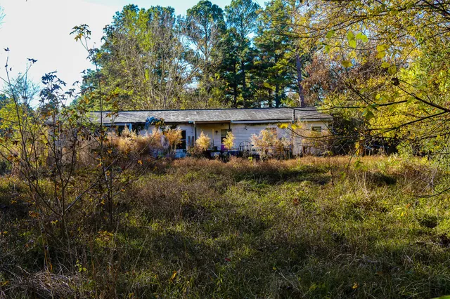 a view of a entryway door of the house