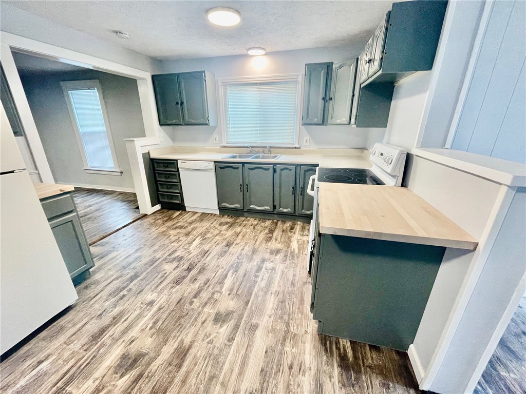 223 East Filbert Street East Rochester, NY 14445 - Photo 22 of 46 Kitchen