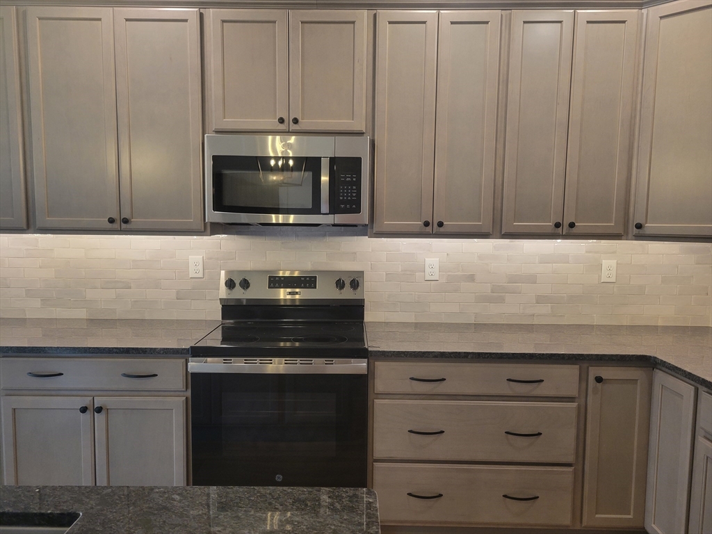 130 Fidelity Drive, Unit 65 Rutland, MA 01543 - Photo 4 of 14 Gallery Image 4