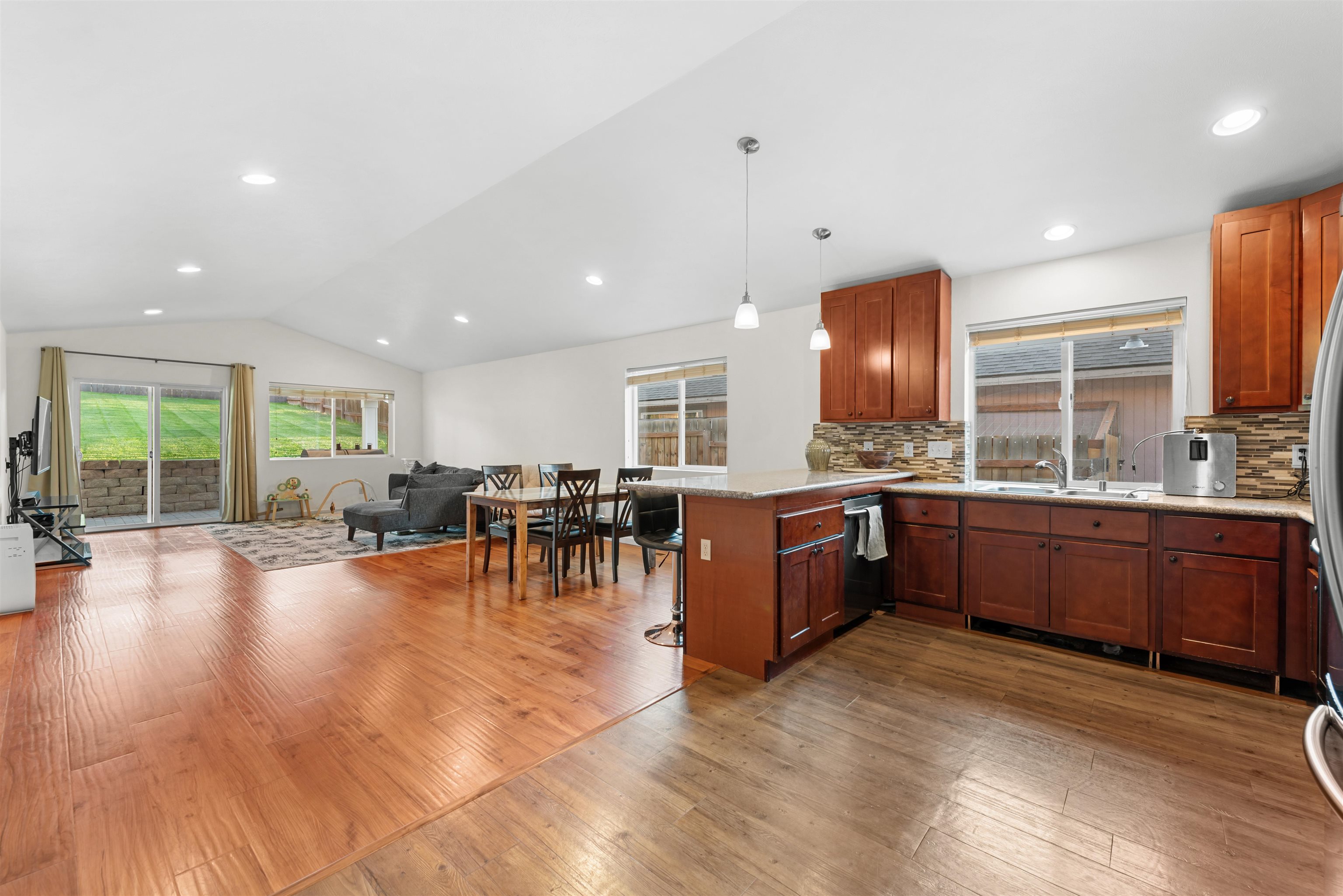 7204 East 4th Avenue Spokane Valley, WA 99212 - Photo 3 of 26