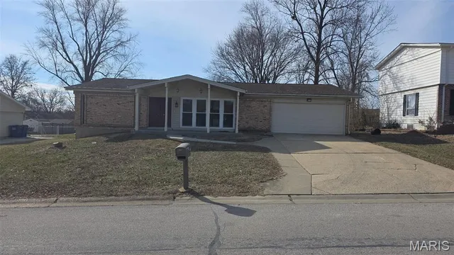$2,200 | 19 Park Charles Boulevard North, St. Peters, MO 63376