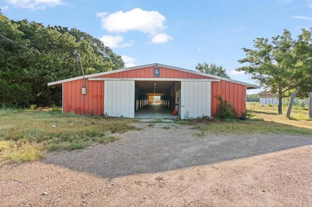 a view of utility room