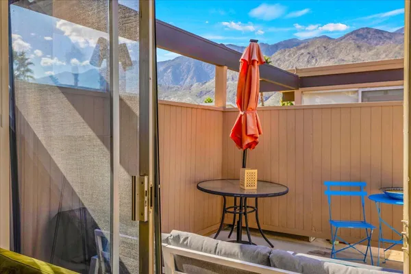 $319,000 | 1111 East Palm Canyon Drive, Unit 224, Palm Springs, CA 92264
