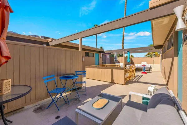 $319,000 | 1111 East Palm Canyon Drive, Unit 224, Palm Springs, CA 92264