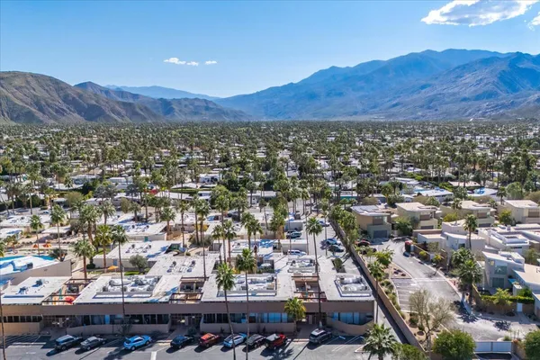 $319,000 | 1111 East Palm Canyon Drive, Unit 224, Palm Springs, CA 92264