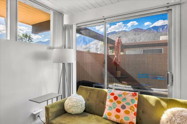 $319,000 | 1111 East Palm Canyon Drive, Unit 224, Palm Springs, CA 92264